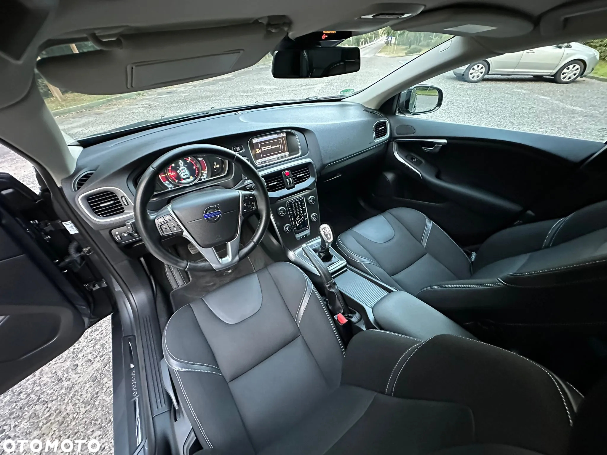 Volvo V40 D2 Momentum - 31