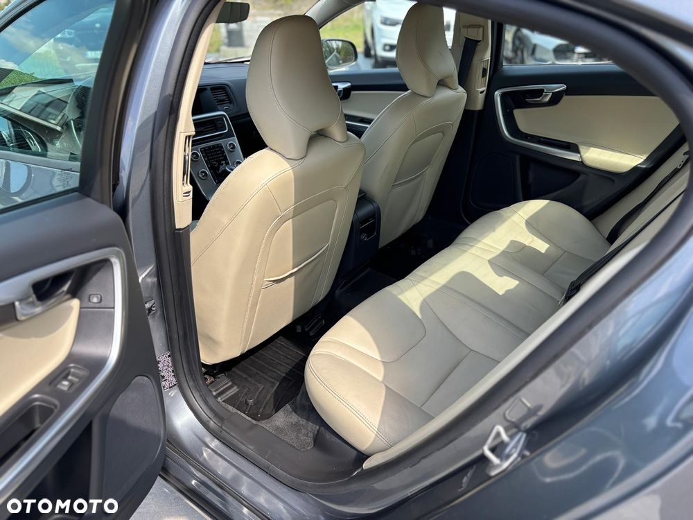Volvo S60 - 19