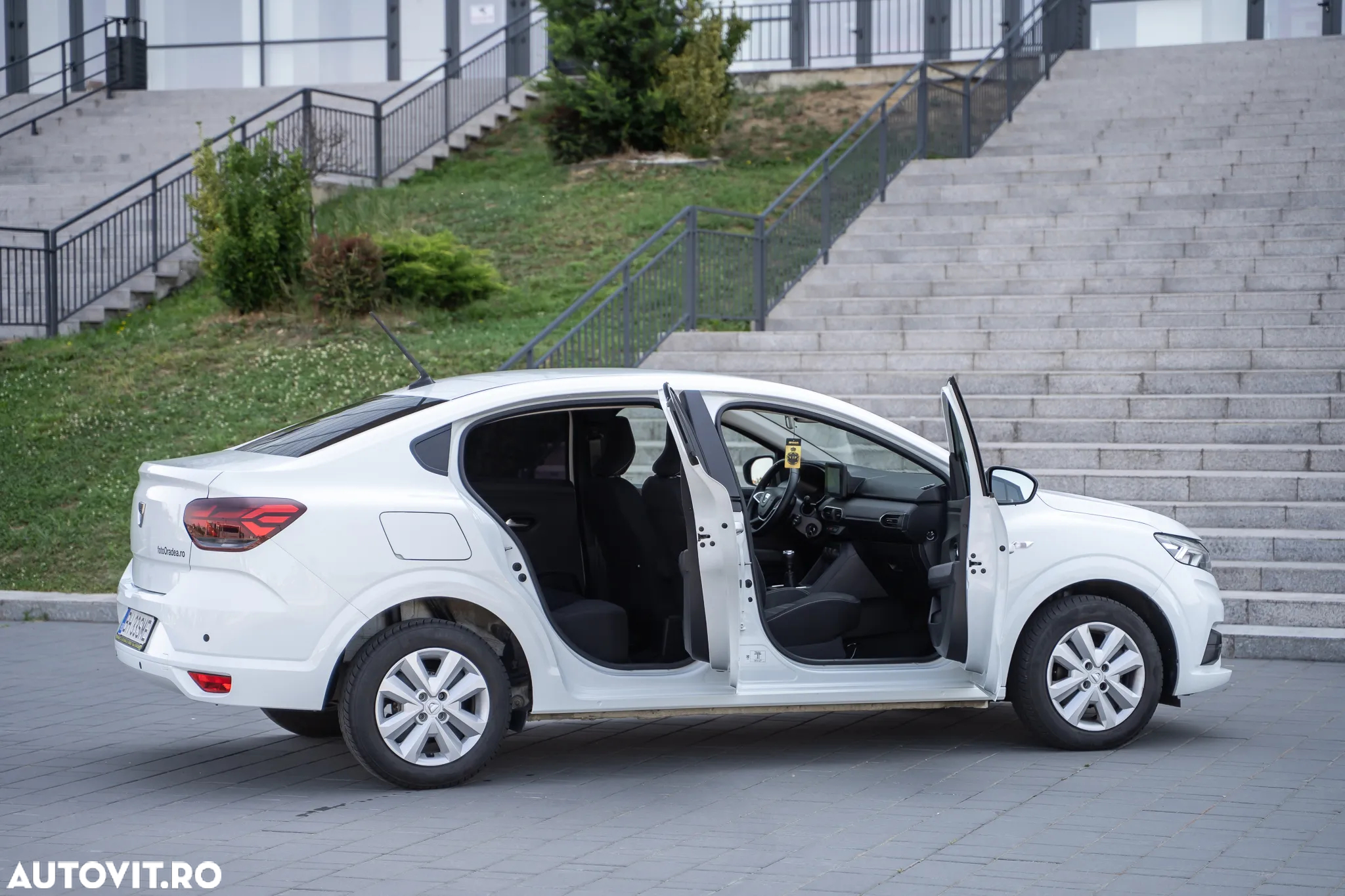 Dacia Logan TCe 90 MT6 Expression - 7
