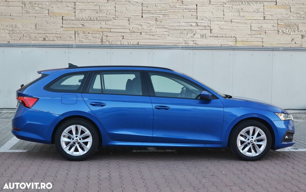 Skoda Octavia 2.0 TDI DSG Clever - 4