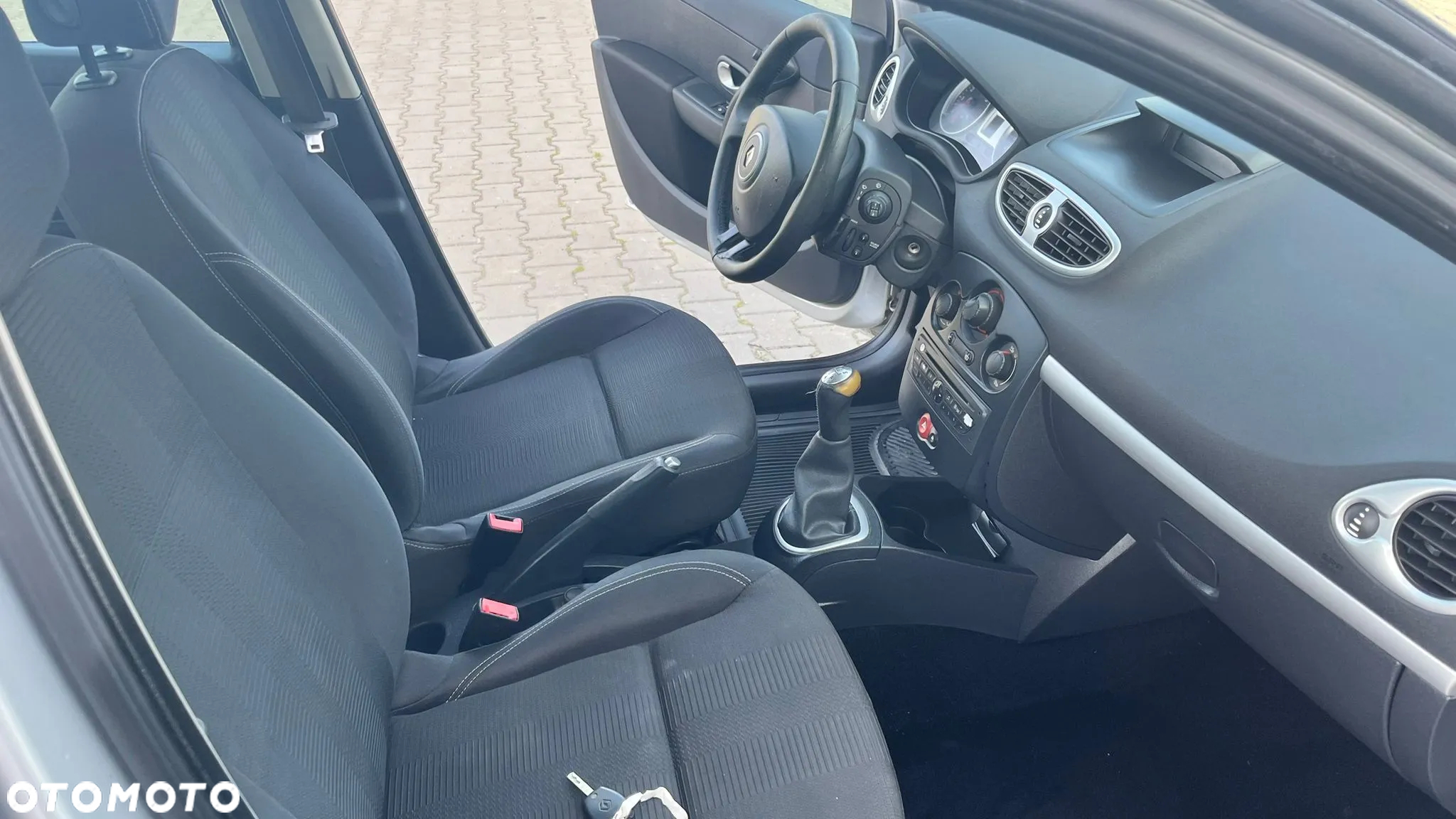 Renault Clio 1.2 16V TCE Alize Euro5 - 14