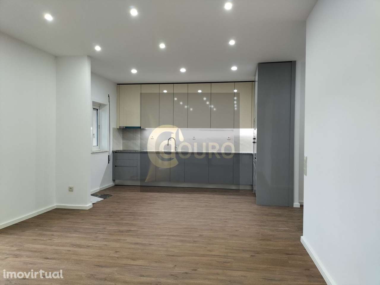 APARTAMENTO T3 RENOVADO EM ÁGUAS SANTAS - Grande imagem: 2/26