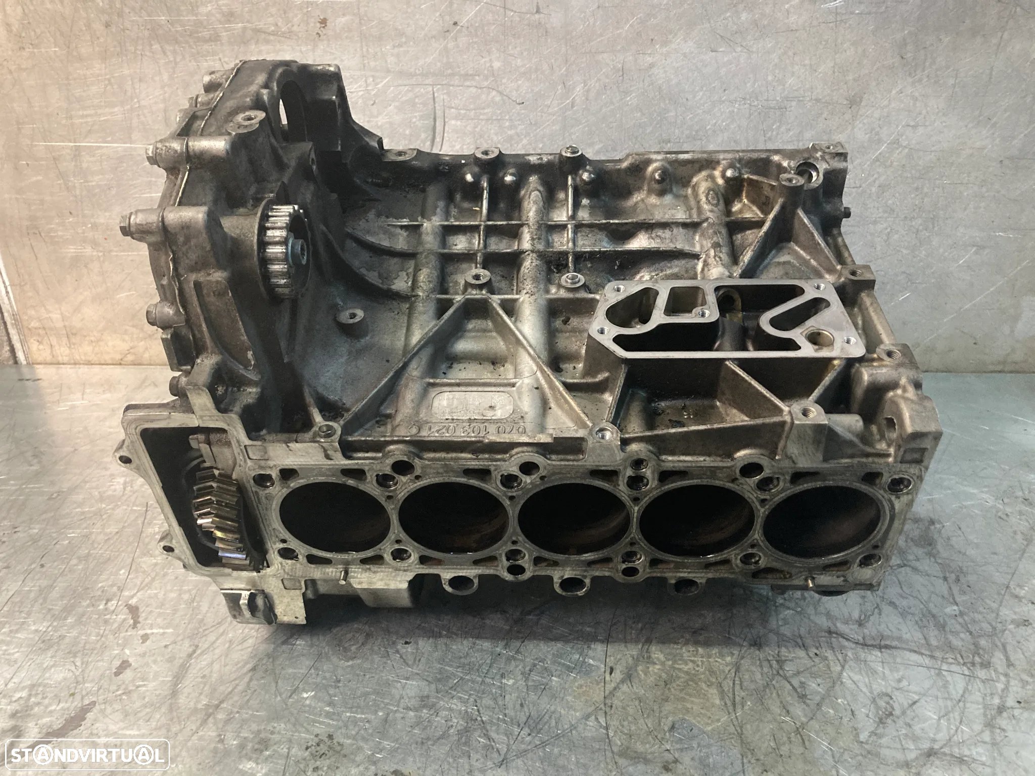BLOCO DO MOTOR COM CAMBOTA VOLKSWAGEN TOUAREG / TRANSPORTER 2.5TDI BAC AXE 070103021C - 4