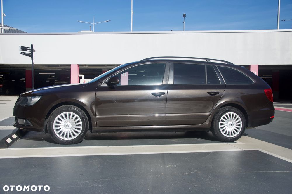 Skoda Superb 1.4 TSI Active - 8
