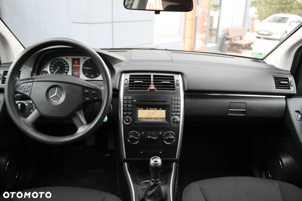 Mercedes-Benz Klasa B 180 CDI - 21