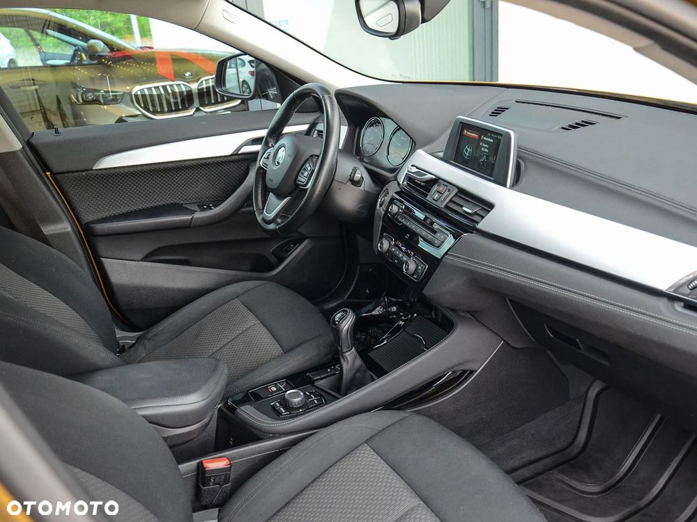 BMW X2 sDrive18i GPF Advantage - 30