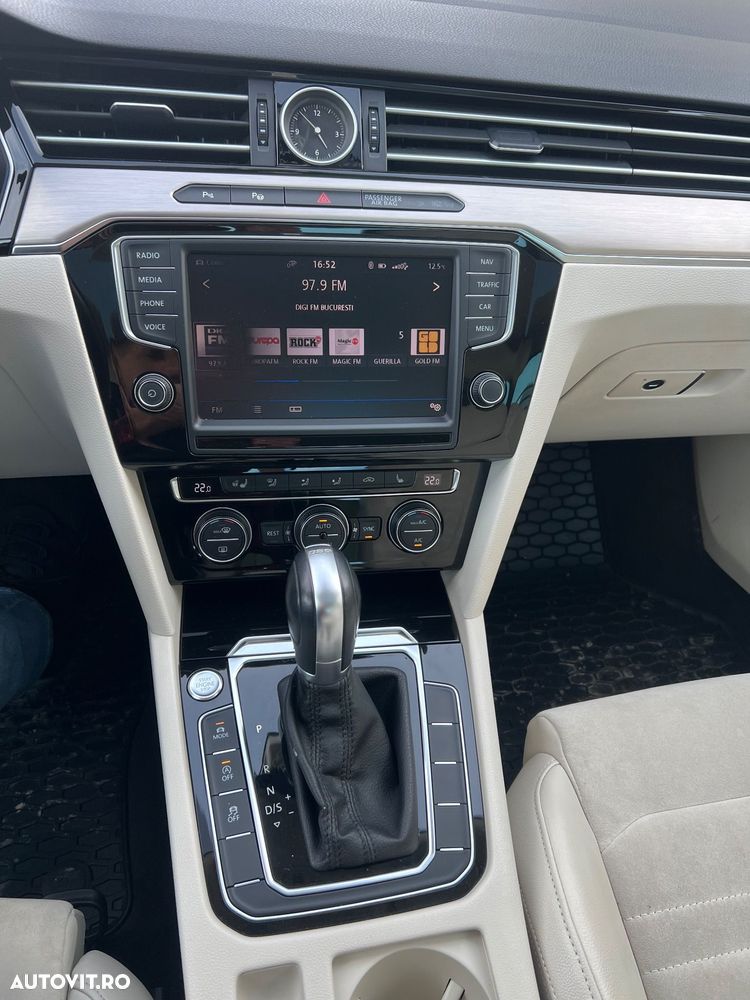 Volkswagen Passat 2.0 TDI DSG 4Motion Highline - 11