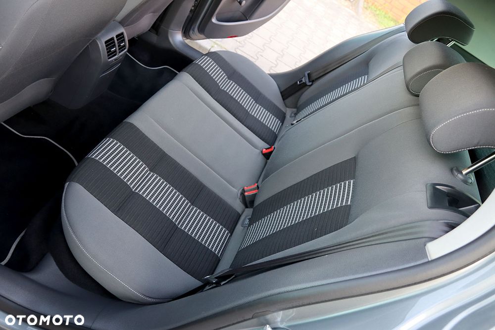 Volkswagen Golf 1.4 TSI United - 29