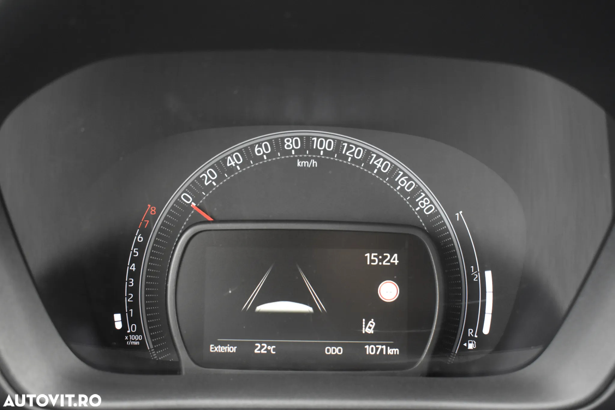 Toyota Aygo X 1.0l MT Active - 12