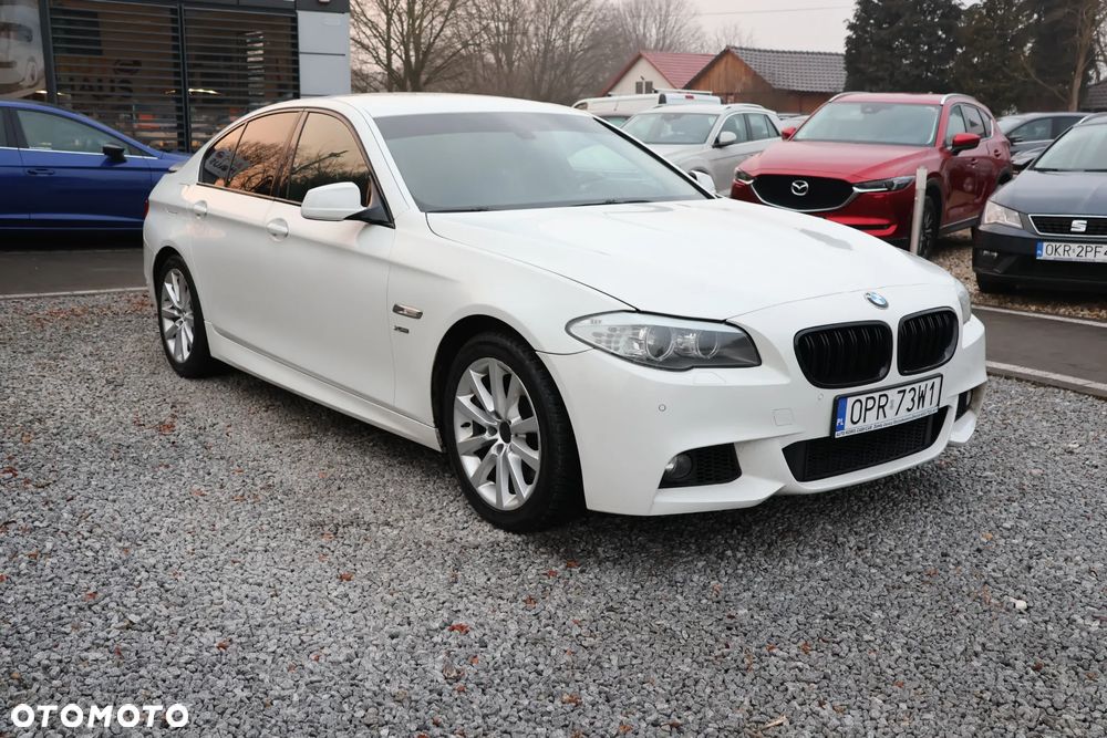 BMW Seria 5 525d xDrive Luxury Line - 2