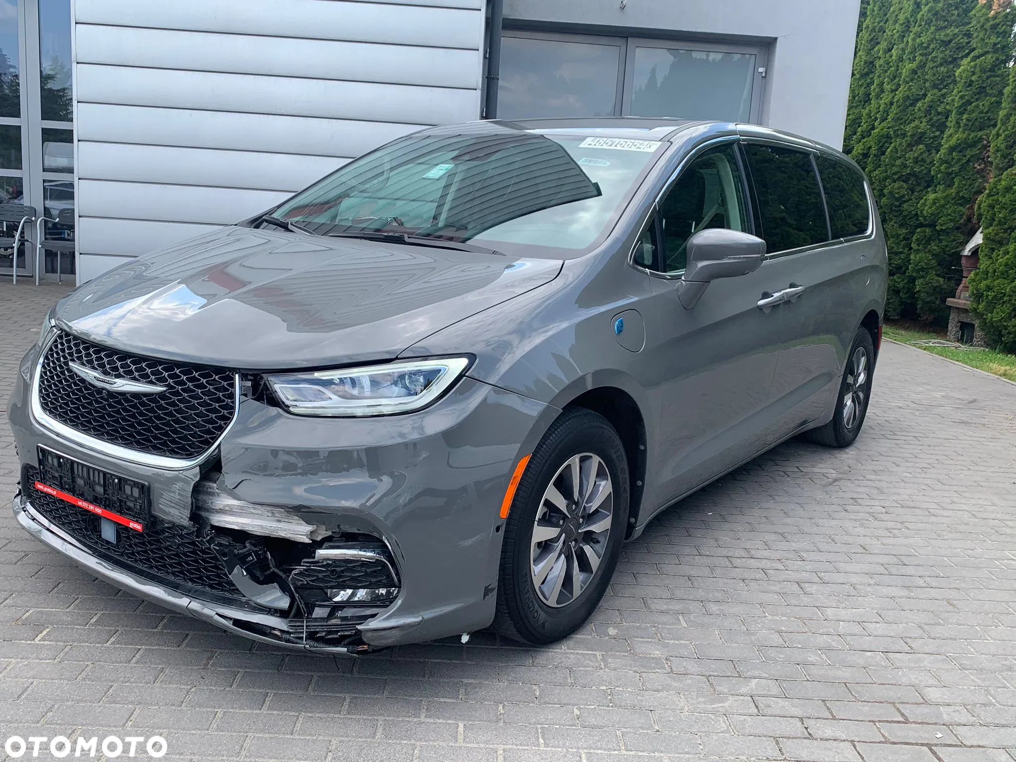 Chrysler Pacifica - 3