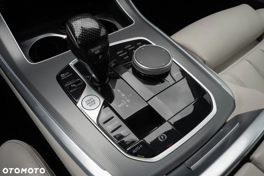 BMW X5 xDrive30d mHEV - 26