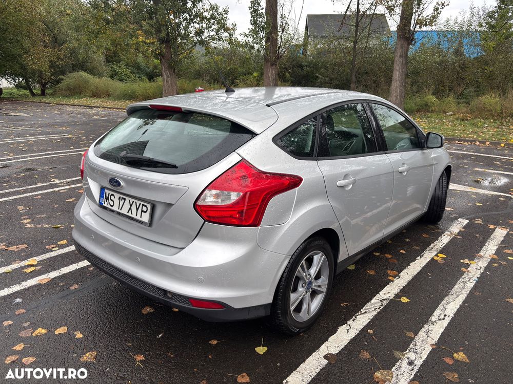 Ford Focus 1.6 TDCi DPF Start-Stopp-System SYNC Edition - 4