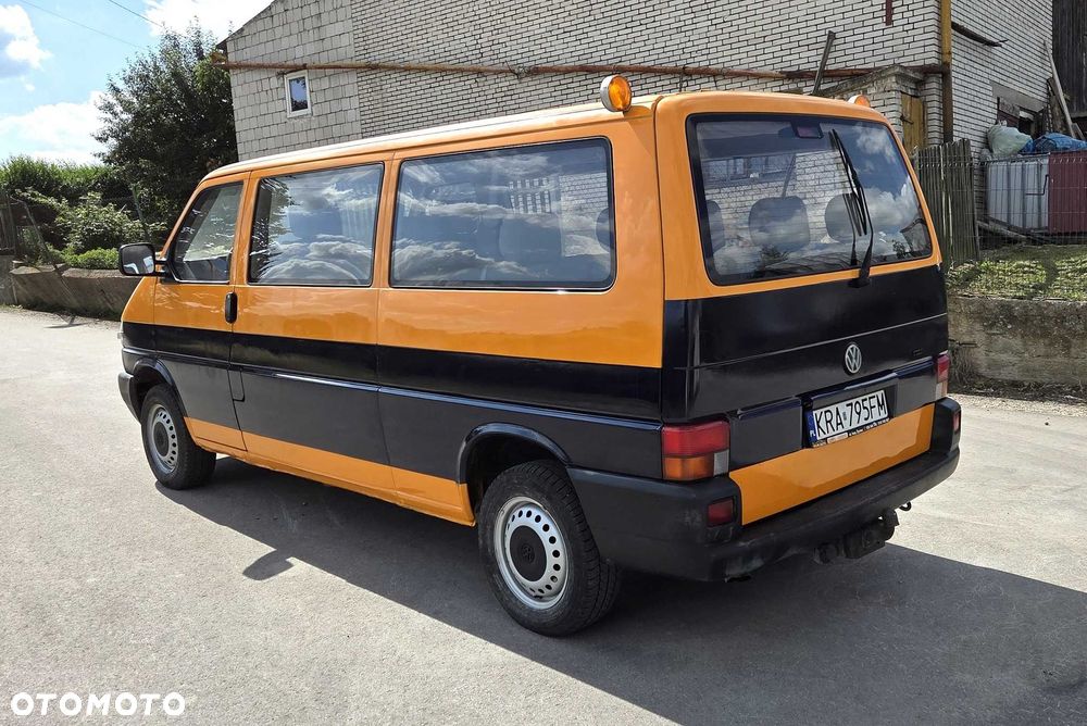 Volkswagen Caravelle - 4
