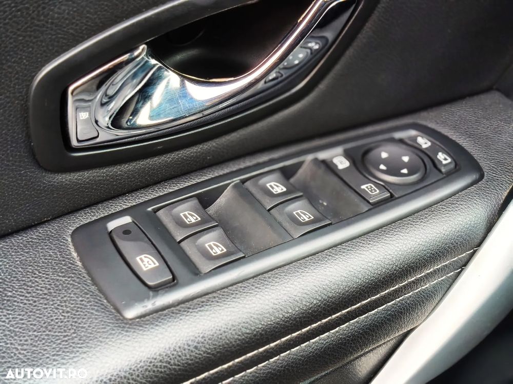 Renault Megane Grandtour ENERGY TCe 115 Start & Stop Bose Edition - 32