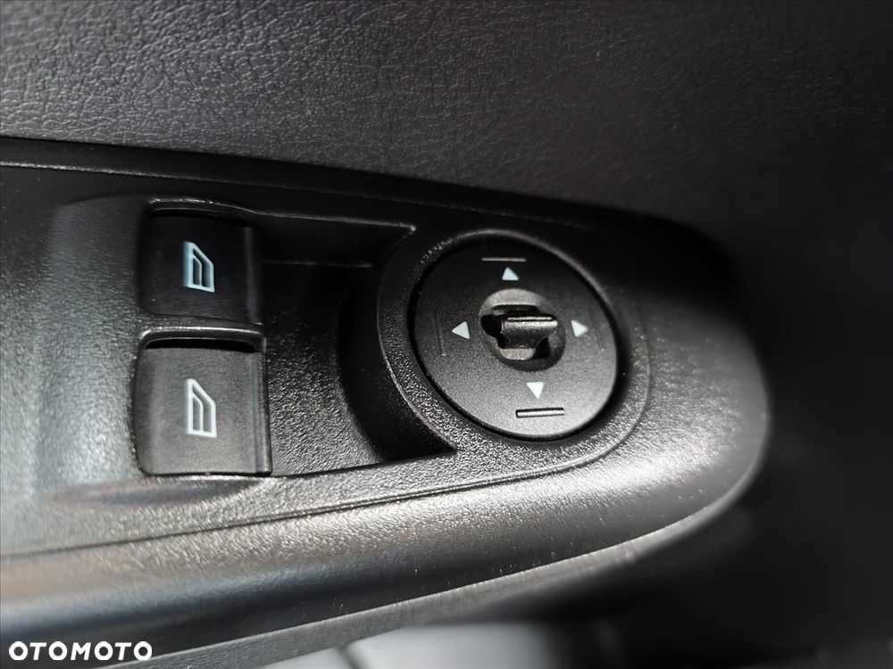 Ford transit-courier - 10