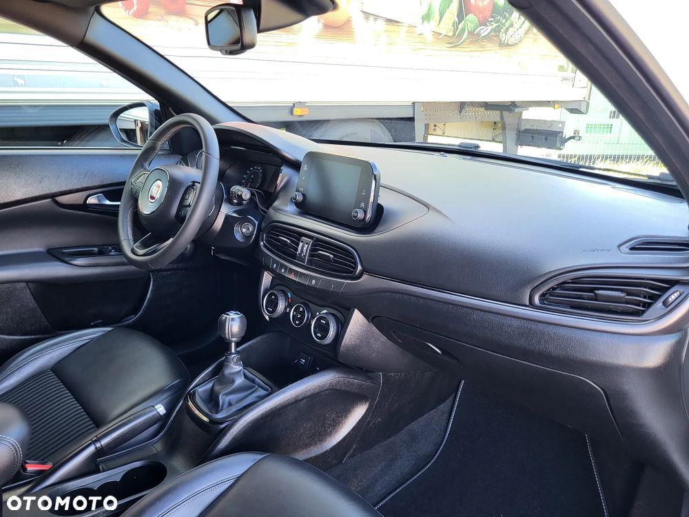 Fiat Tipo 1.4 T-Jet S-Design - 29