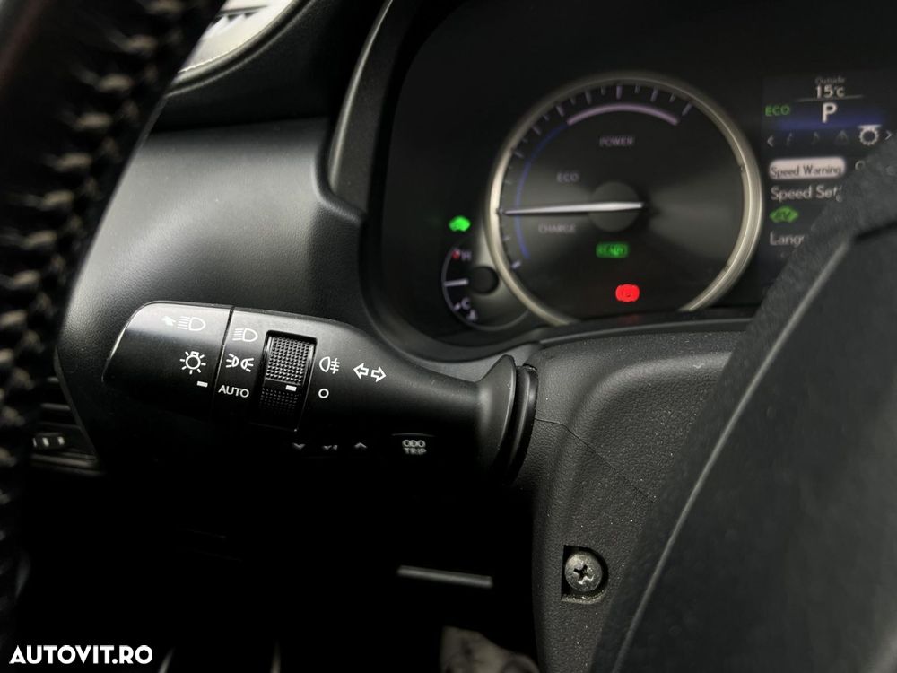 Lexus Seria NX - 18