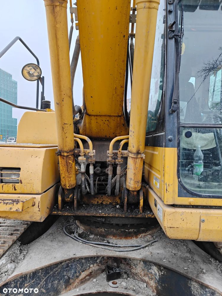 Komatsu PC210LC-8 - 15