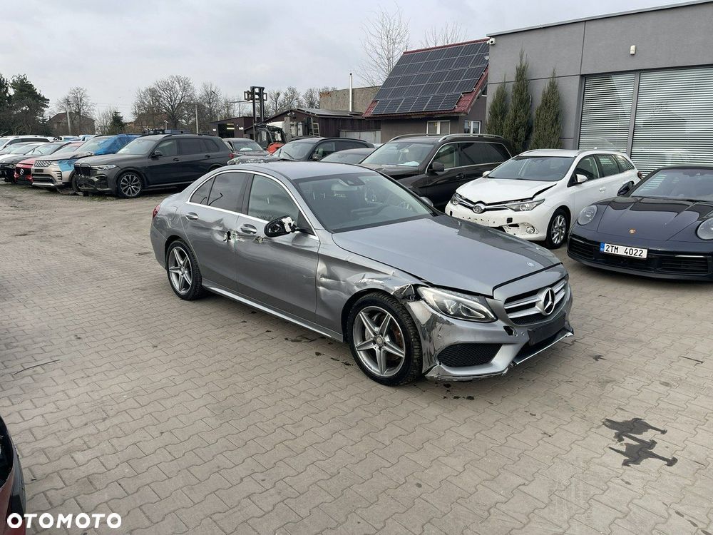 Mercedes-Benz Klasa C 220 d 4Matic 9G-TRONIC AMG Line - 8