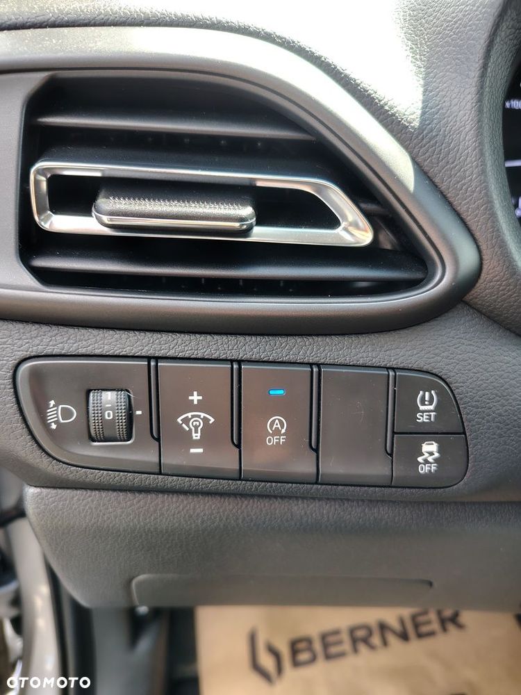 Hyundai i30 1.5 DPI Comfort - 14