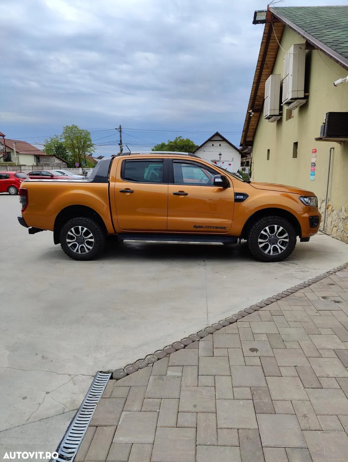 Ford Ranger Pick-Up 3.2 TDCi 4x4 Cabina Dubla WILDTRACK Aut. - 3