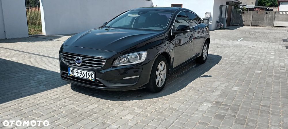 Volvo S60 D2 Drive-E Dynamic Edition (Kinetic) - 1