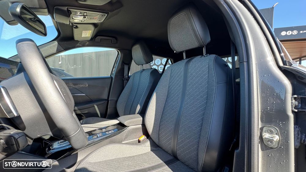 Peugeot 2008 1.2 Hybrid Allure e-DCS6 - 4
