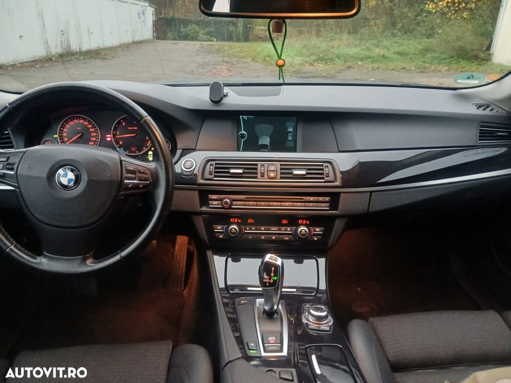 BMW Seria 5 525d Aut. - 7