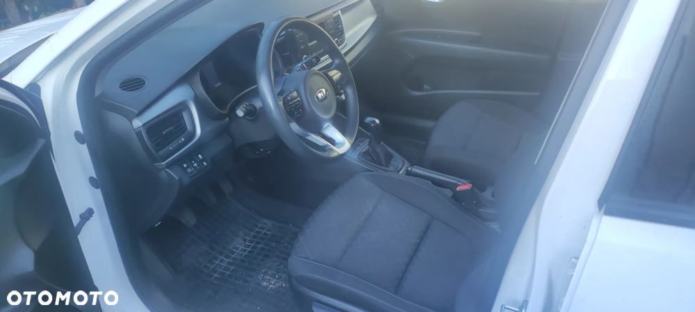 Kia Rio 1.4 M - 7