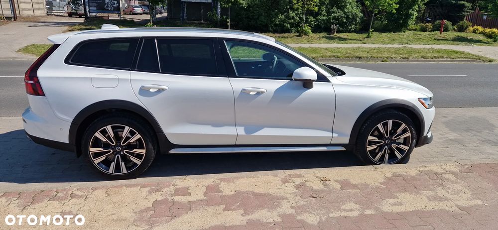 Volvo V60 Cross Country - 31