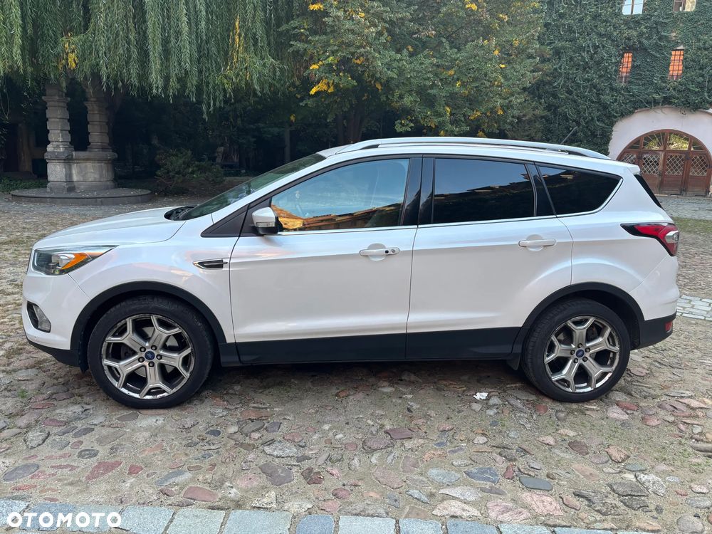Ford Escape 2.0 EcoBoost AWD Titanium - 2