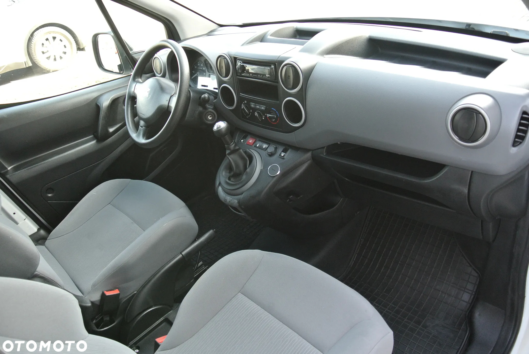 Peugeot Partner - 11