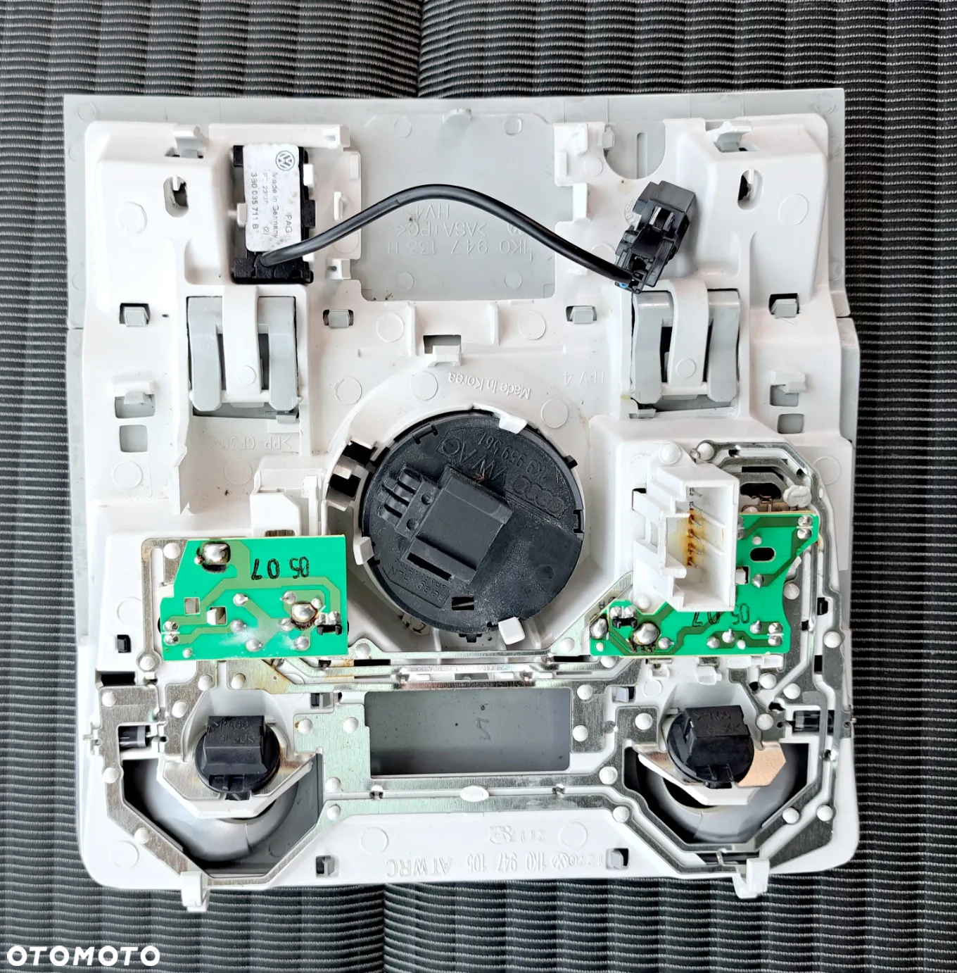 1K9959561 1K0947105 VW Tiguan LAMPKA oświetlenia wnętrza przełącznik KOMPLET - 2
