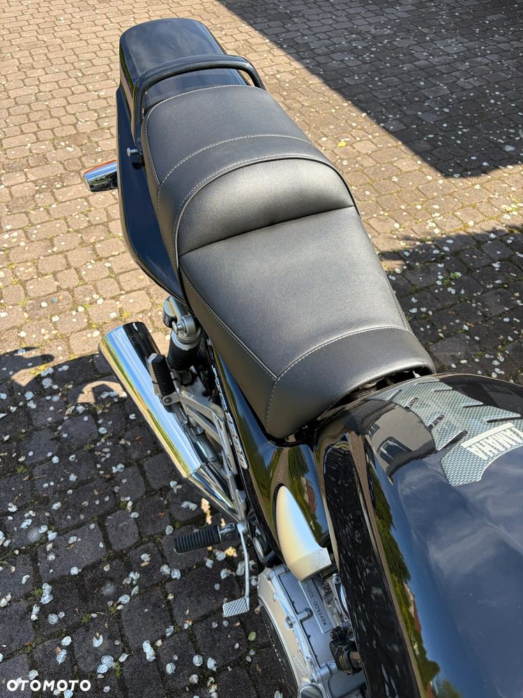 Yamaha XJR - 8