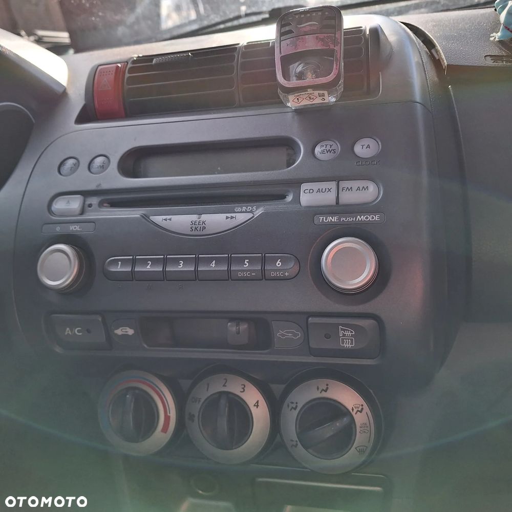 PANEL NAWIEWU RAMKA RADIA PANEL SRODKOWY RADIO HONDA CITY IV - 1