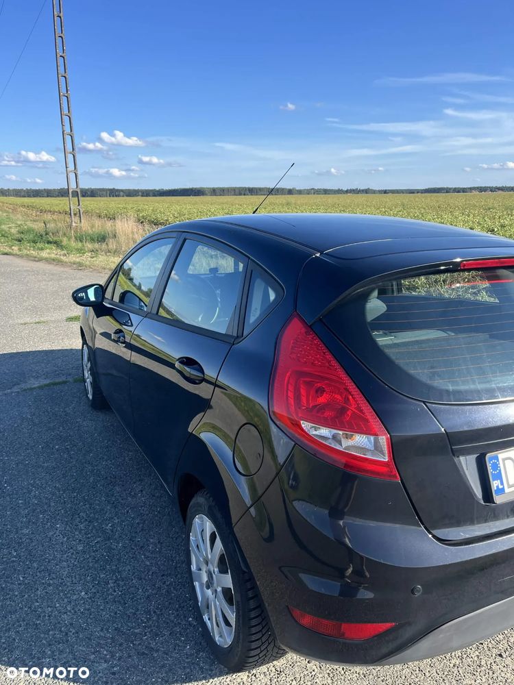 Ford Fiesta 1.25 Ambiente - 8