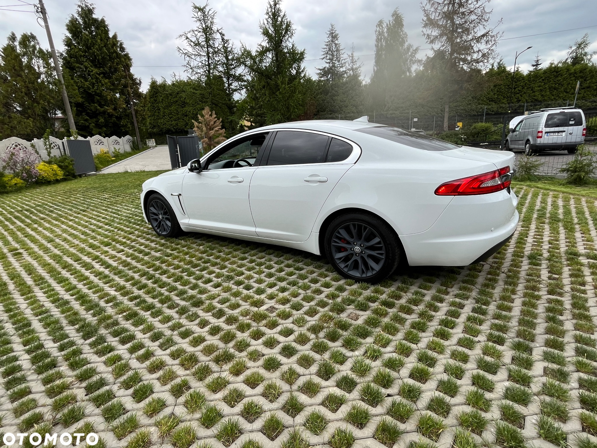 Jaguar XF - 13