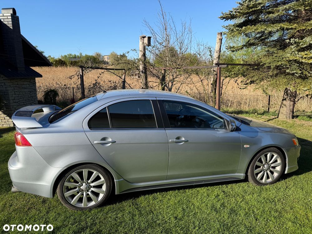 Mitsubishi Lancer - 16