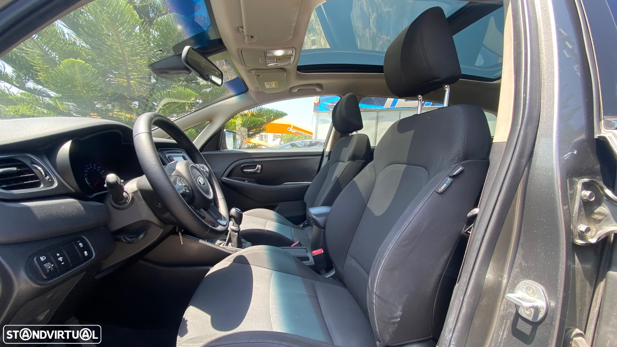 Kia Carens 1.7 CRDi ISG TX - 23