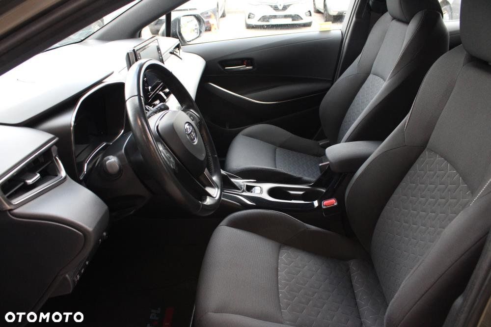 Toyota Corolla - 11