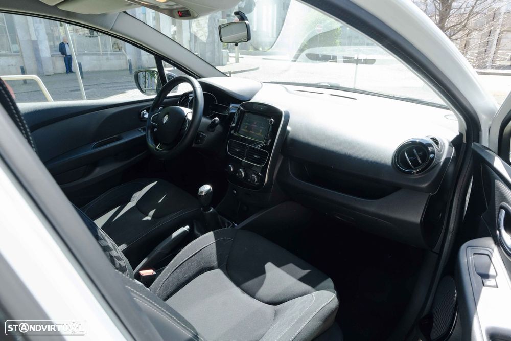 Renault Clio Sport Tourer 1.5 dCi Limited - 24