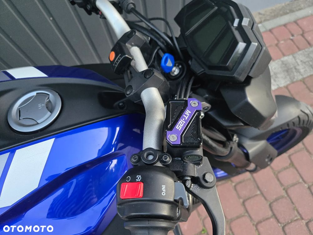 Yamaha MT - 24