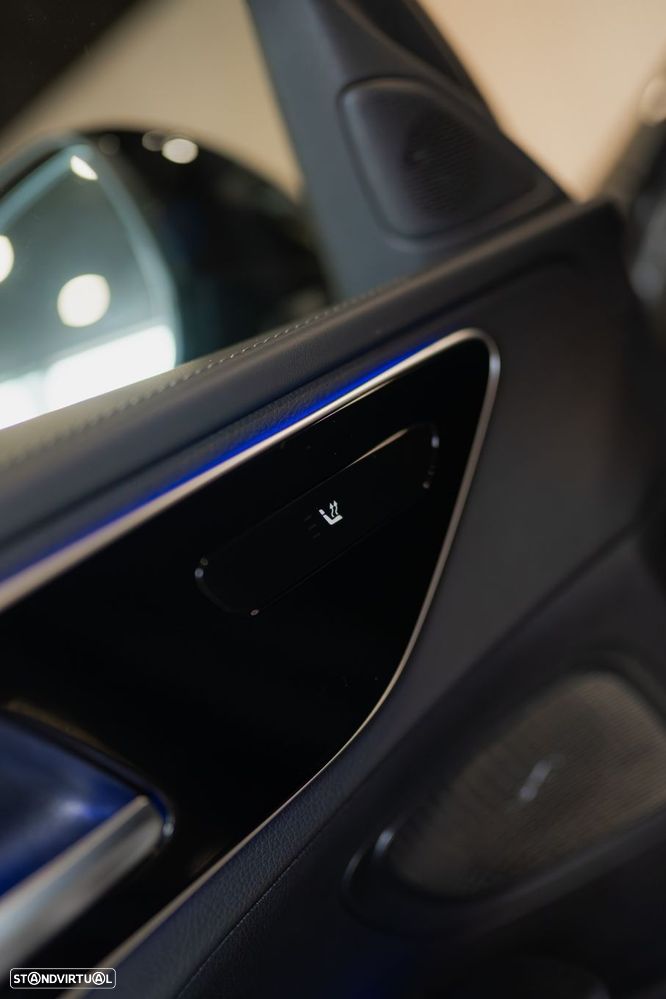 Mercedes-Benz C 300 e AMG Line - 24