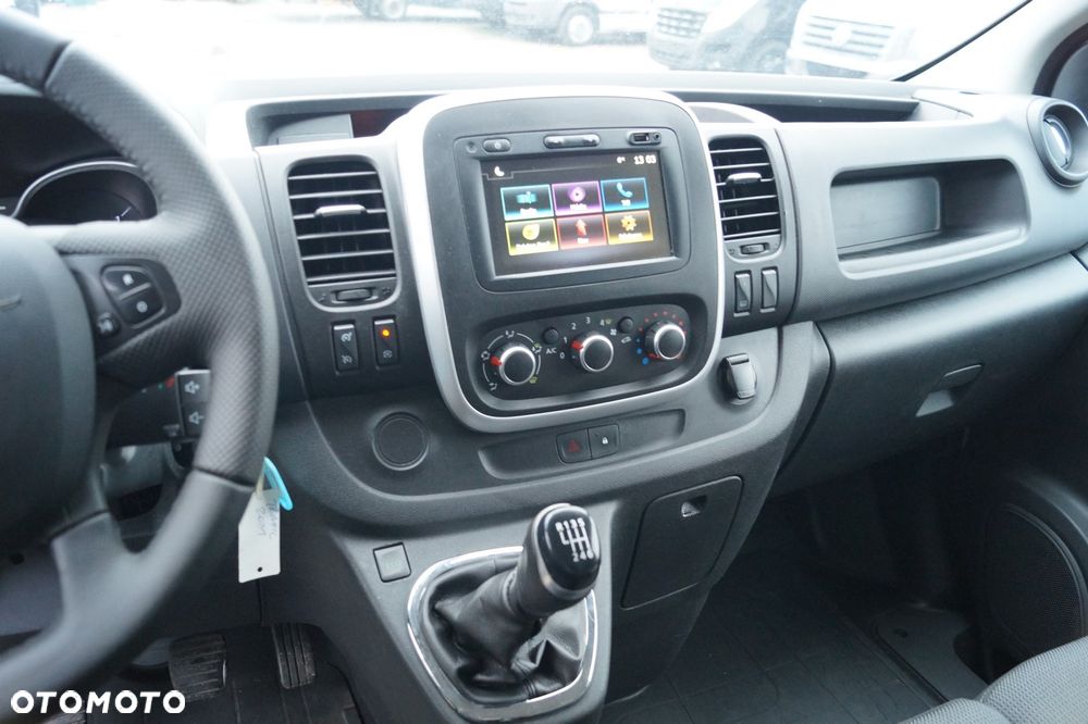 Renault Trafic - 15