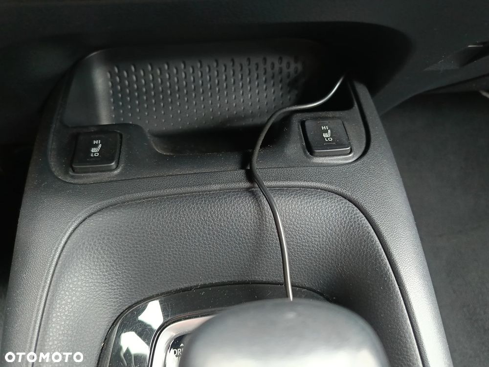 Toyota Corolla 2.0 Hybrid Comfort - 23