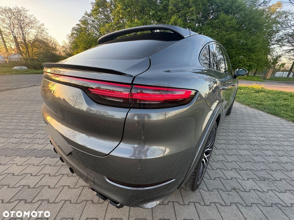 Porsche Cayenne GTS - 9