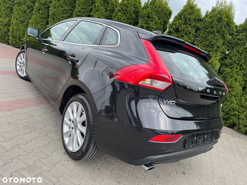 Volvo V40 D4 Geartronic Summum - 11