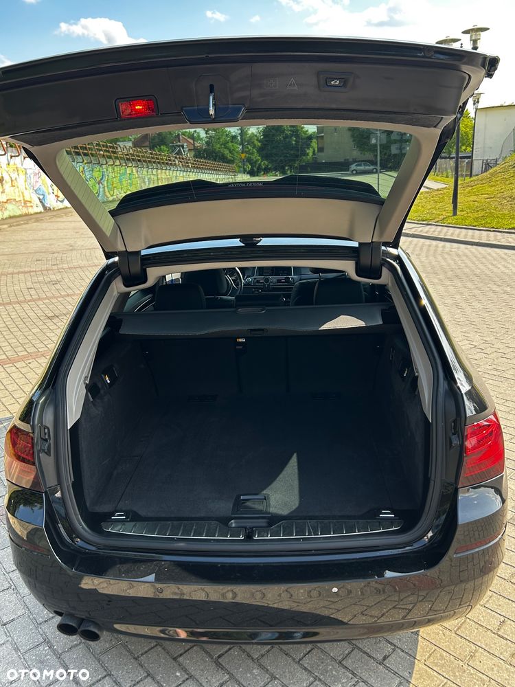 BMW Seria 5 520d xDrive - 25