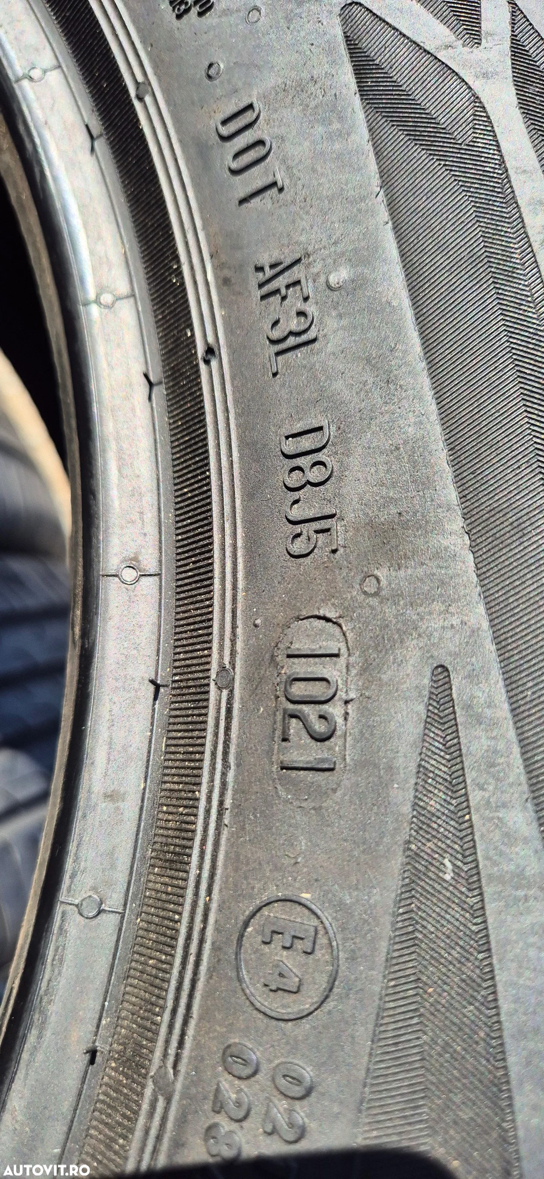 235 55 18 Continental - 7